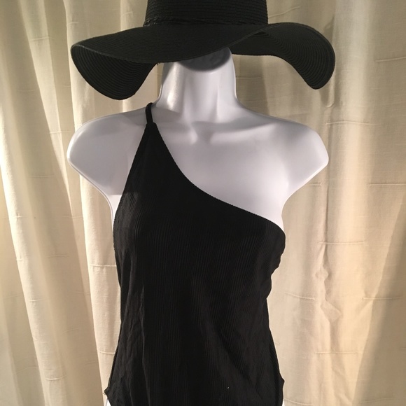 NWT Forever 21 Black One Shoulder One Piece L